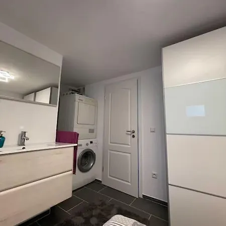 Moderne 2-zimmer-wohnung Nahe Daimler * Böblingen