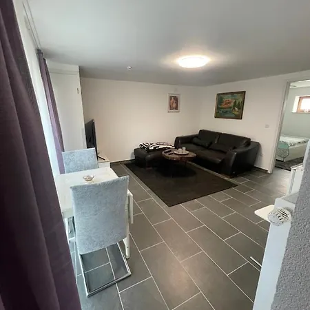 Moderne 2-zimmer-wohnung Nahe Daimler