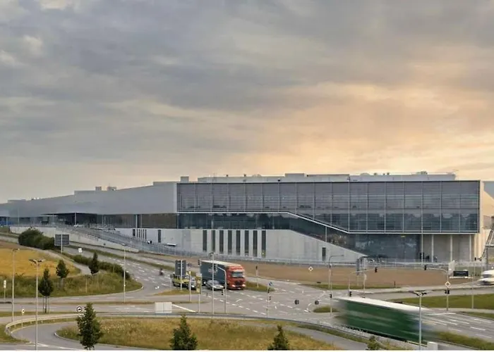 Moderne 2-zimmer-wohnung Nahe Daimler Apartamento *